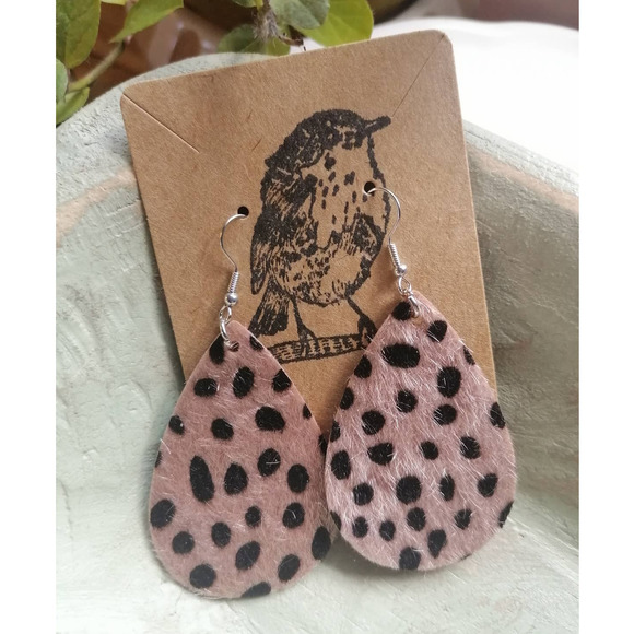 Faux Fur Cheetah Teardrop Dangle Earrings - Picture 4 of 5